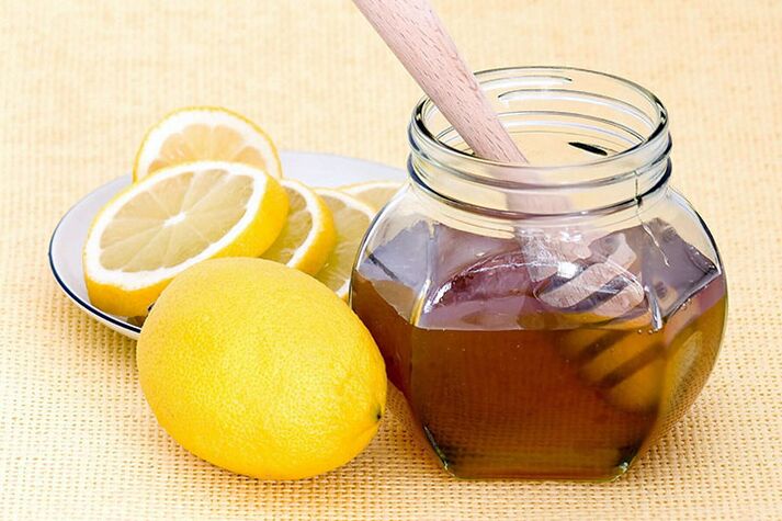 Limone e miele sono gli ingredienti per una maschera che schiarisce e rassoda perfettamente la pelle del viso